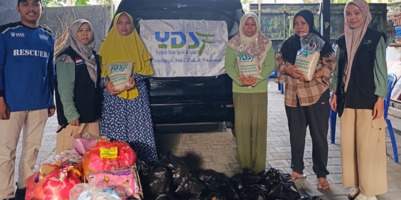 YDSF Salurkan Sembako untuk Penyintas Banjir Bali