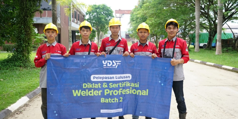 Lulusan Program Welder YDSF Lolos ke PT Kukar Mandiri Shipyard Samarinda